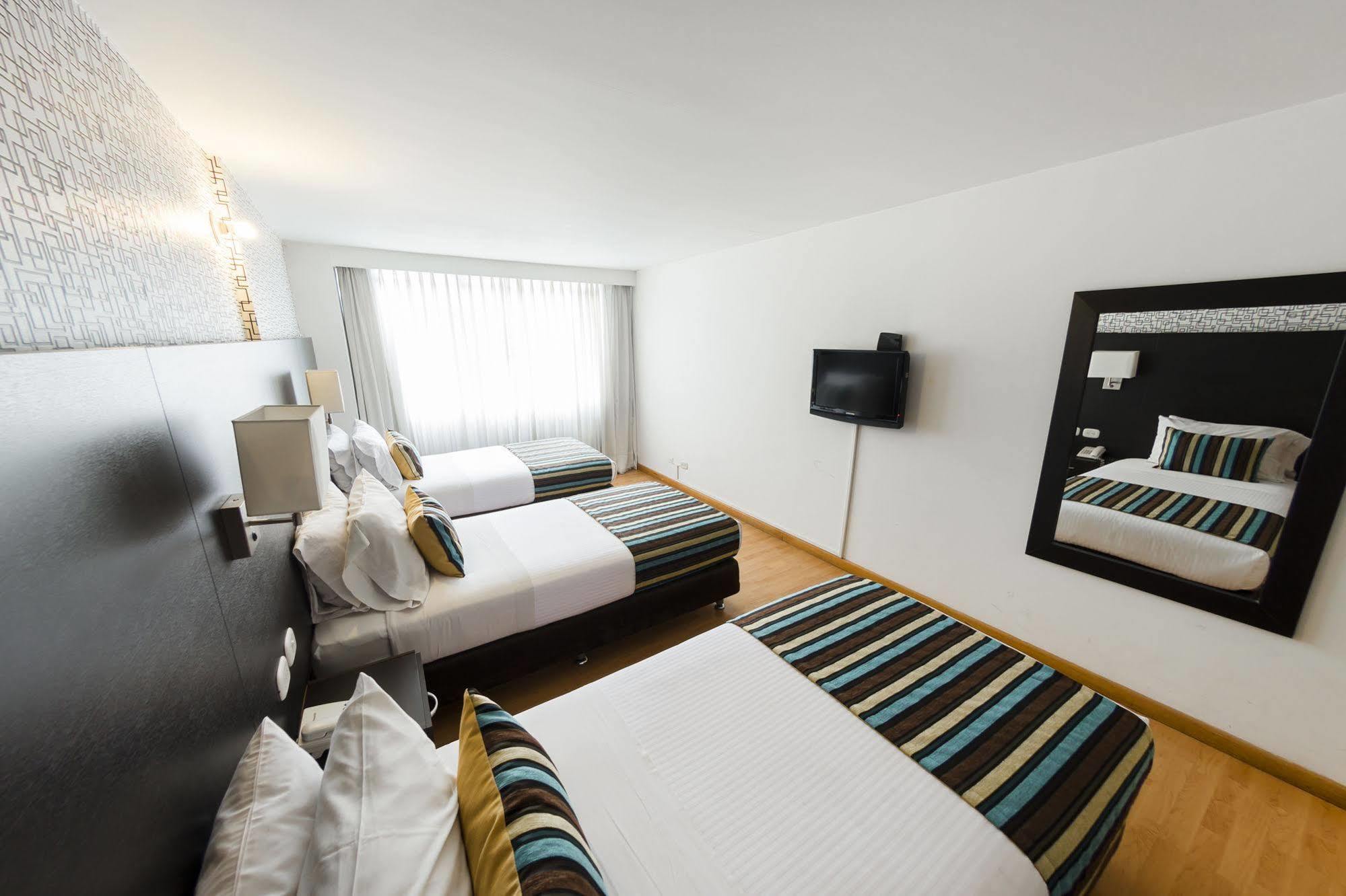 Hotel L'Etoile Javeriana Bogotá Zewnętrze zdjęcie